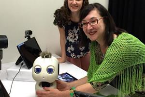  آموزش زبان به کودکان ناشنوا به کمک یک ربات