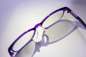  ساخت عینکی برای کند کردن روند نزدیک‌بینی در کودکان