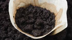 ساخت ماده شکار کربن با پودر قهوه 