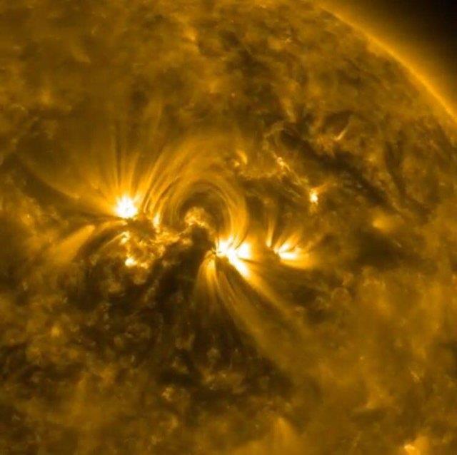 کمان‌های طلایی خورشید در فیلم ناسا
