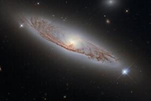 تصویری از یک کهکشان مارپیچی با جزئیات بی‌نظیر