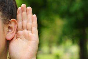 ارتباط غیرزبانی چگونه شنیده‌ها را شکل می‌دهد؟