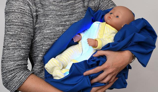 لباسی که زردی نوزادان را درمان می‌کند!