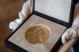 سالگرد مرگ «آلفرد نوبل»؛ روز اهدای جوایز نوبل