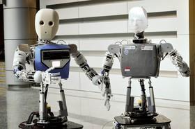 نقش ربات‌های صنعتی در پیشبرد علوم رباتیک 