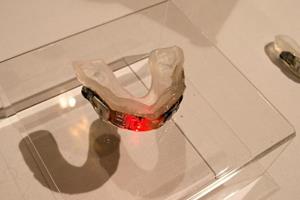 طراحی یک گارد دهانی برای تشخیص آسیب‌های سر