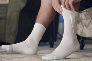  جورابی که دمای پای بیماران دیابتی را اندازه می‌گیرد