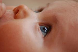  تشخیص اوتیسم در کودکان با نظارت بر مردمک چشم و ضربان قلب