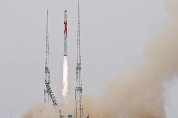 پرتاب موفق نخستین موشک سوخت متان جهان
