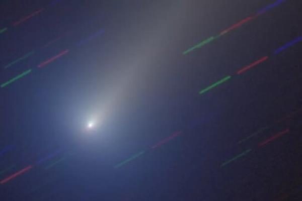  درخشان‌ترین دنباله‌دار سال، در حال محو شدن است!