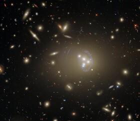 صدها کهکشان در یک تصویر
