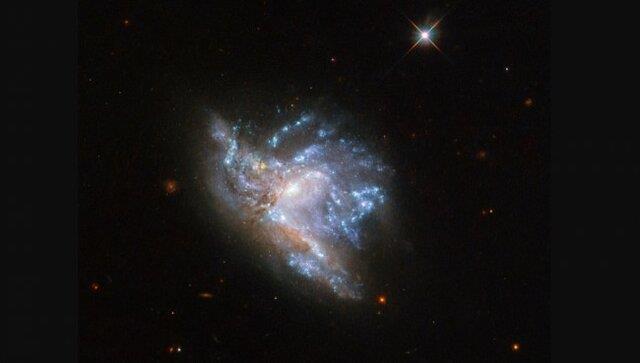  برخورد دو کهکشان از نگاه هابل