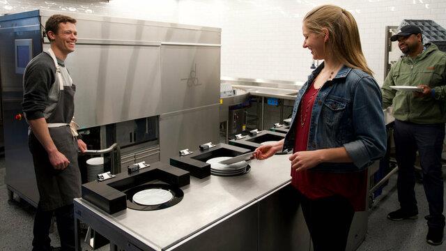  ماشین ظرفشویی رباتیک به کمک رستوران‌ها می‌آید